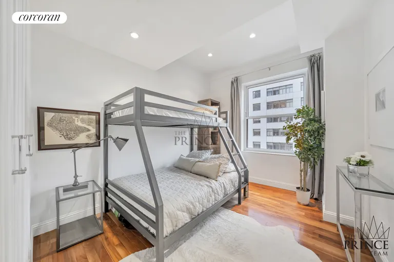 New York City Real Estate | View 88 Greenwich Street, 1809 | room 8 | View 9