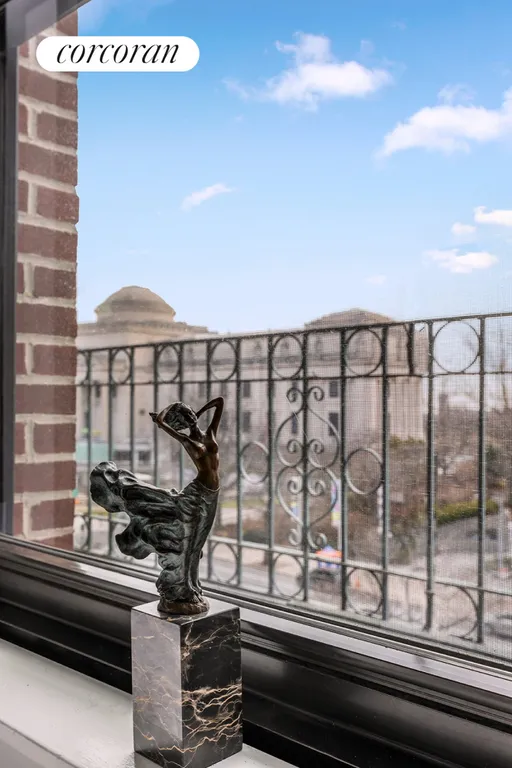 New York City Real Estate | View 115 Eastern Parkway, 5F | room 6 | View 7