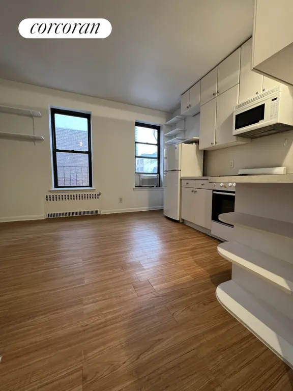 New York City Real Estate | View 448 East 87th Street, 4A | room 2 | View 3