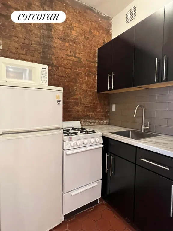 New York City Real Estate | View 254 West 93rd Street, 6 | room 3 | View 4