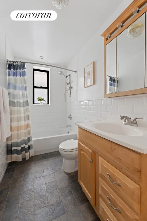 New York City Real Estate | View 362 Eastern Parkway, 2B | Full Bathroom | View 7