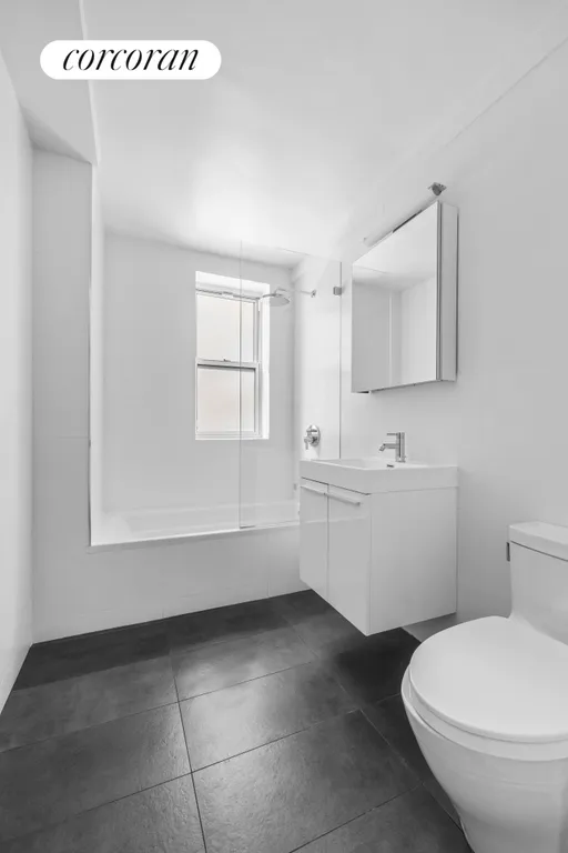 New York City Real Estate | View 60 Gramercy Park North, 2D | room 3 | View 4
