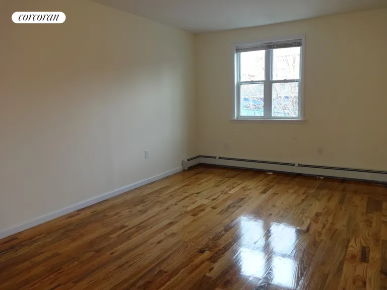 New York City Real Estate | View 2340 Matthews Avenue | Large Primary Bedroom | View 6