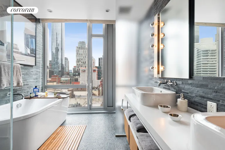 New York City Real Estate | View 85 West Broadway, 11S | room 5 | View 6