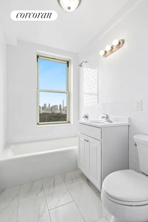 New York City Real Estate | View 65 Central Park West, 14E | Full Bathroom | View 4