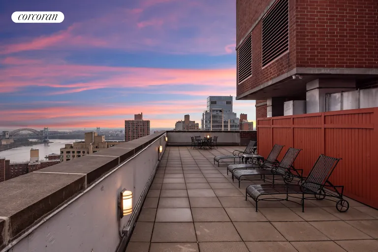 New York City Real Estate | View 1760 Second Avenue, 16D | room 12 | View 13