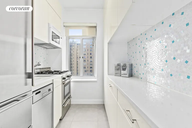 New York City Real Estate | View 20 East 35th Street, 11G | Kitchen | View 6