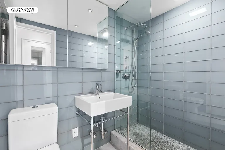 New York City Real Estate | View 20 East 35th Street, 11G | Full Bathroom | View 8