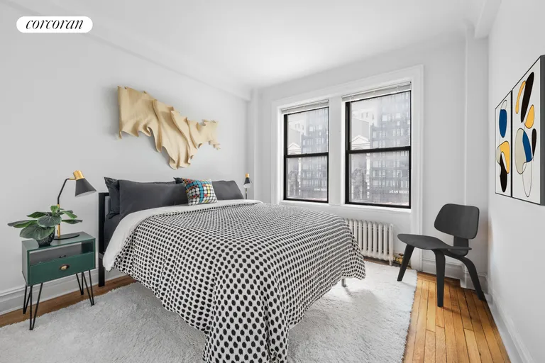 New York City Real Estate | View 140 West 58th Street, 4D | Primary Bedroom | View 2