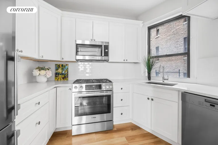 New York City Real Estate | View 140 West 58th Street, 4D | Kitchen | View 4