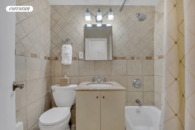 New York City Real Estate | View 240 East 35th Street, 7F | Bathroom | View 5