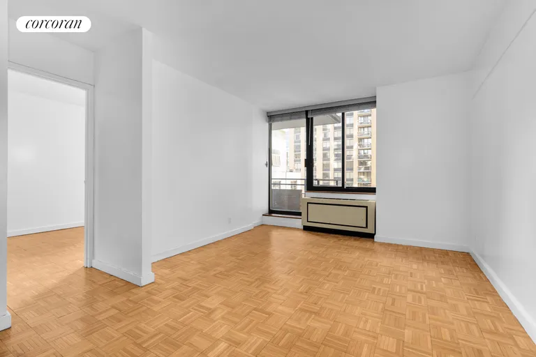 New York City Real Estate | View 1991 Broadway, 6A | Living Room | View 2