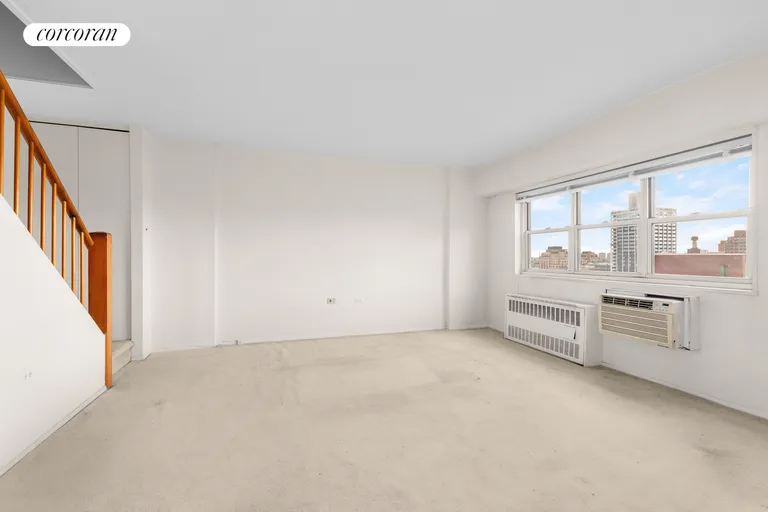 New York City Real Estate | View 609 Columbus Avenue, 18L | room 1 | View 2