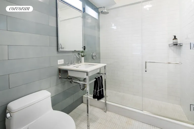 New York City Real Estate | View 211 East 51st Street, 5C | Full Bathroom | View 5