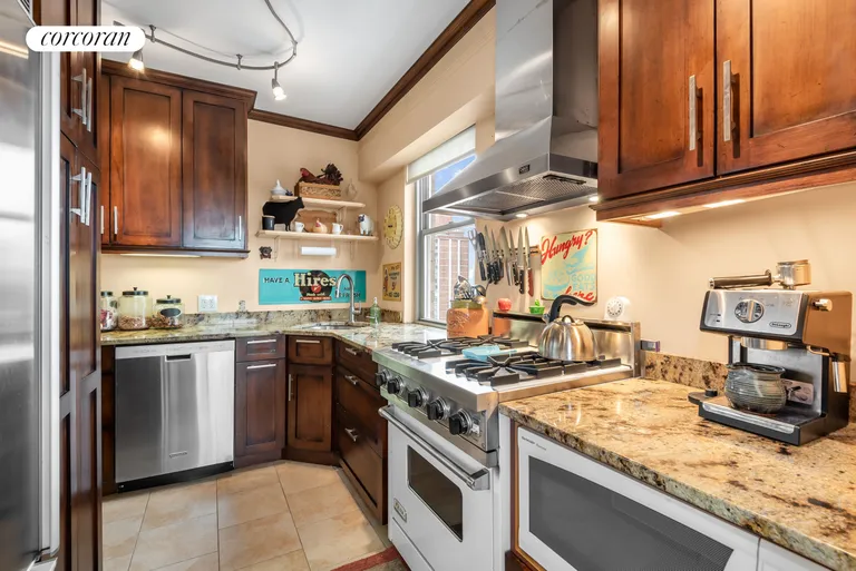 New York City Real Estate | View 300 East 74th Street, 28C | Kitchen | View 5