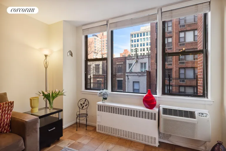New York City Real Estate | View 200 West 79th Street, 5P | room 1 | View 2