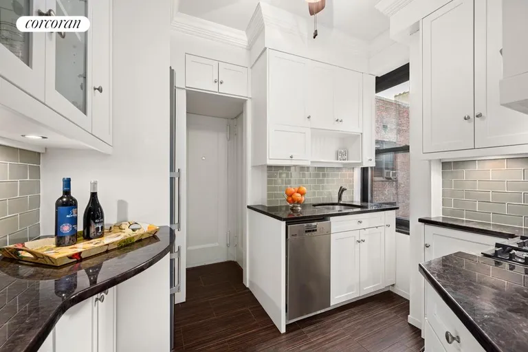 New York City Real Estate | View 255 West End Avenue, 6B | Renovated Kichen | View 7
