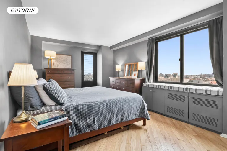 New York City Real Estate | View 185 Hall Street, 1515 | Other Listing Photo | View 4