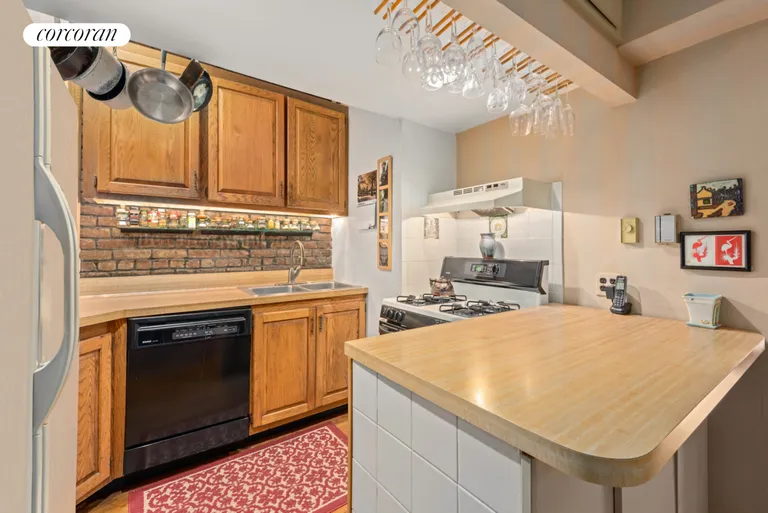 New York City Real Estate | View 243 East 77th Street, 2B | Kitchen | View 6