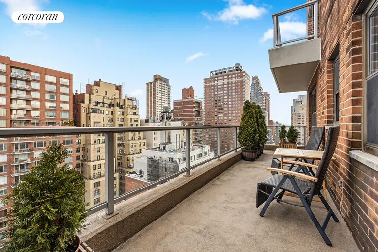 New York City Real Estate | View 300 East 71st Street, 18R | room 2 | View 3