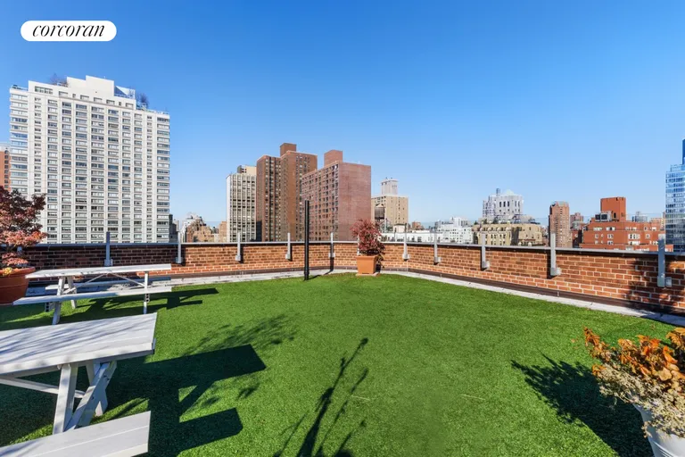 New York City Real Estate | View 300 East 71st Street, 18R | room 13 | View 14
