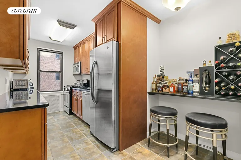 New York City Real Estate | View 25 Oliver Street, 2B | room 1 | View 2