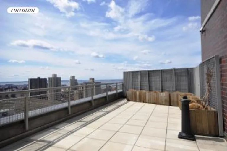 New York City Real Estate | View 100 Jay Street, 16B | Amazing roof deck  | View 2