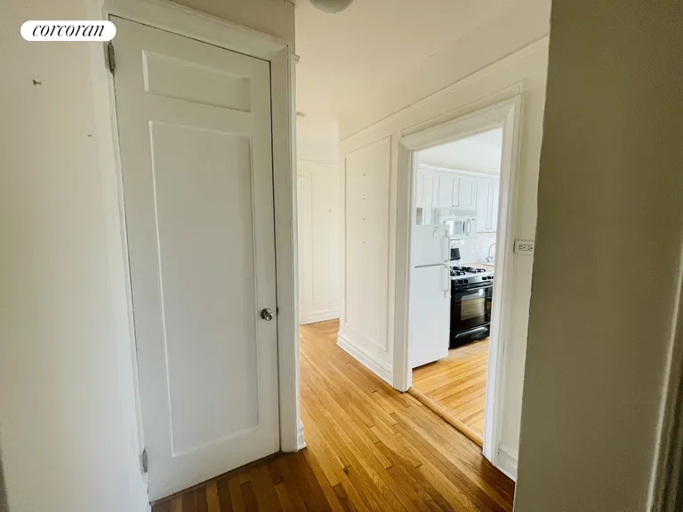New York City Real Estate | View 860 West 181st Street, 67A | Entry Foyer | View 5