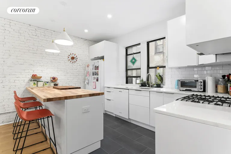 New York City Real Estate | View 5 Stratford Road, 6S | room 1 | View 2