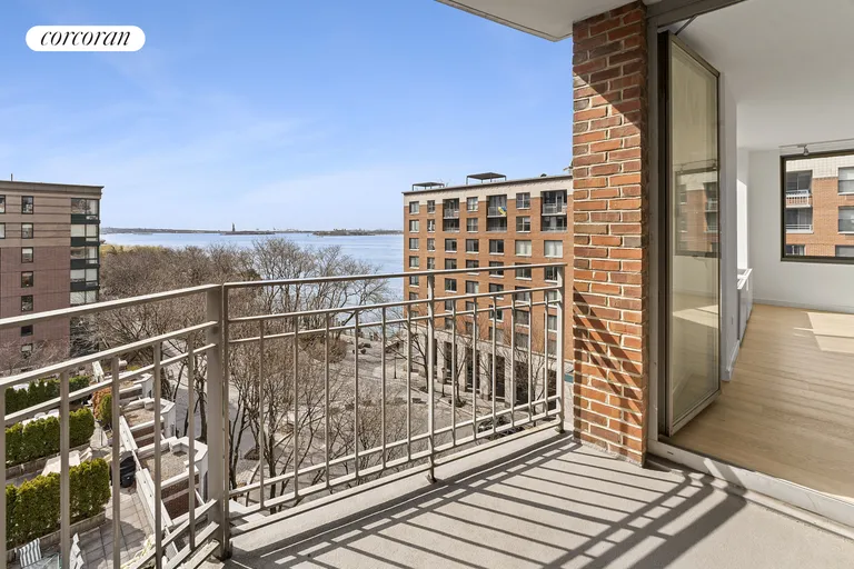 New York City Real Estate | View 2 South End Avenue, 8C | room 2 | View 3