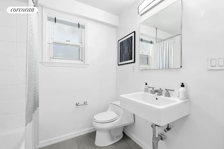New York City Real Estate | View 185 Sixth Avenue, 5M | Full Bathroom | View 5