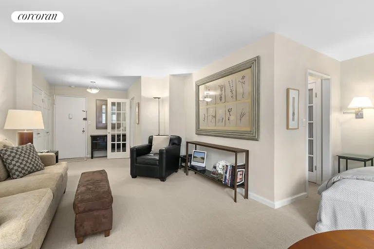 New York City Real Estate | View 123 East 75th Street, 5C | room 1 | View 2
