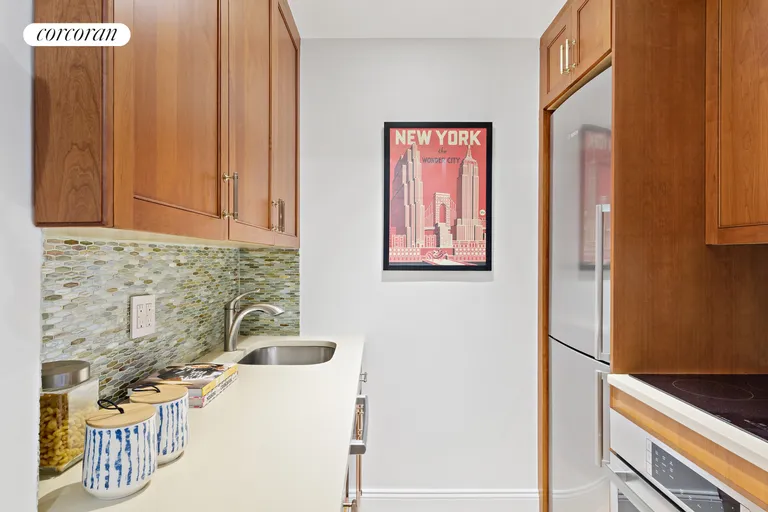 New York City Real Estate | View 23 West 73rd Street, 209 | room 3 | View 4