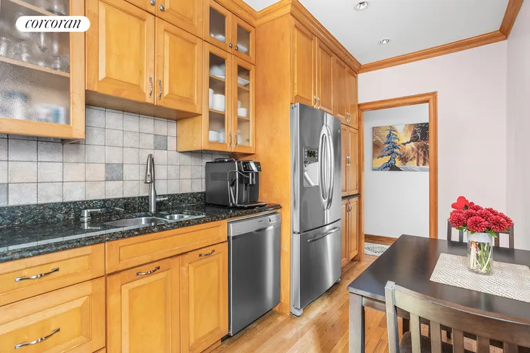 New York City Real Estate | View 549 41st Street, 1E | room 2 | View 3