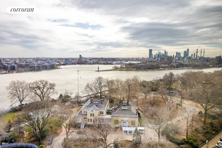 New York City Real Estate | View 180 East End Avenue, 18B | room 9 | View 10