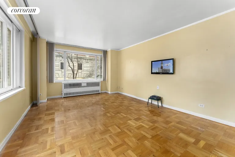 New York City Real Estate | View 179 East 70th Street, 2B | room 5 | View 6