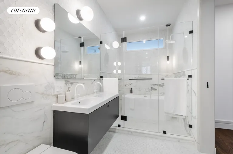 New York City Real Estate | View 19 Saint Felix Street | Primary Bathroom with Wetroom | View 28