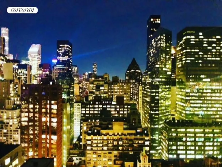 New York City Real Estate | View 320 East 42Nd Street, PH3206 | room 13 | View 14