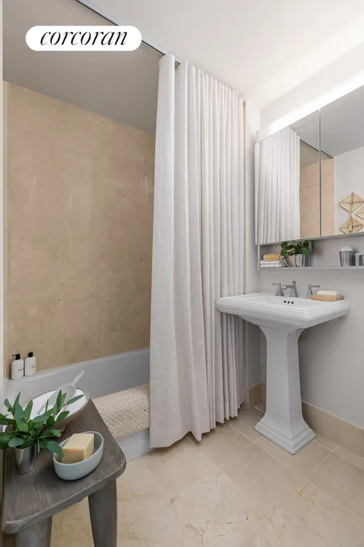 New York City Real Estate | View 20 River Terrace, 14N | Full Bathroom | View 6