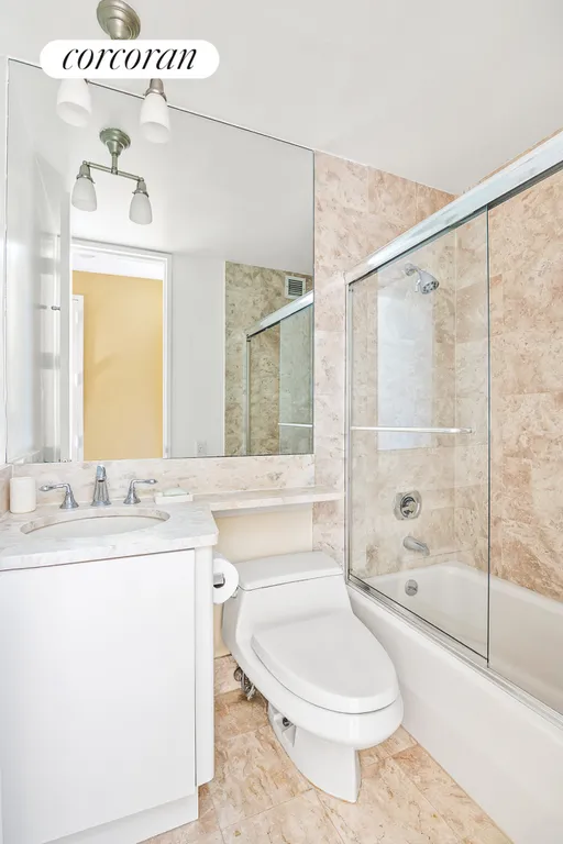 New York City Real Estate | View 100 United Nations Plaza, 27C | 2nd full bathroom | View 7