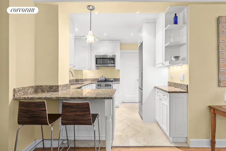 New York City Real Estate | View 11 West 69th Street, 4D | room 3 | View 4