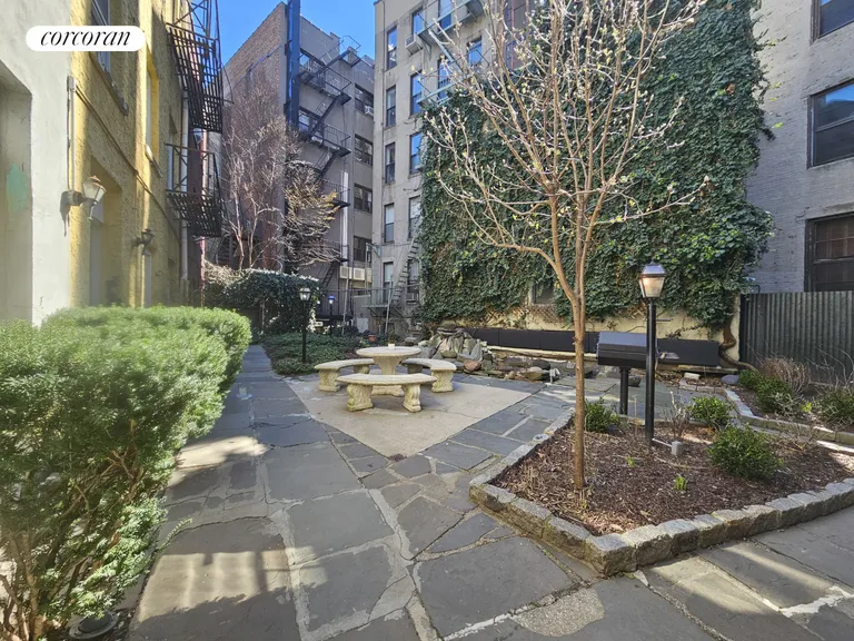 New York City Real Estate | View 729 Greenwich Street, J28 | room 11 | View 12