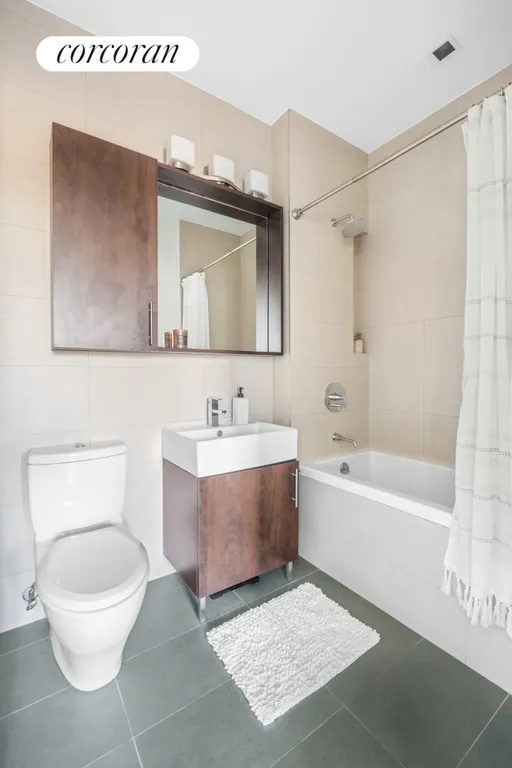New York City Real Estate | View 111 Monroe Street, 5B | Full Bathroom | View 5