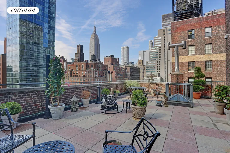 New York City Real Estate | View 140 East 40th Street, 6J | Roof Deck | View 6
