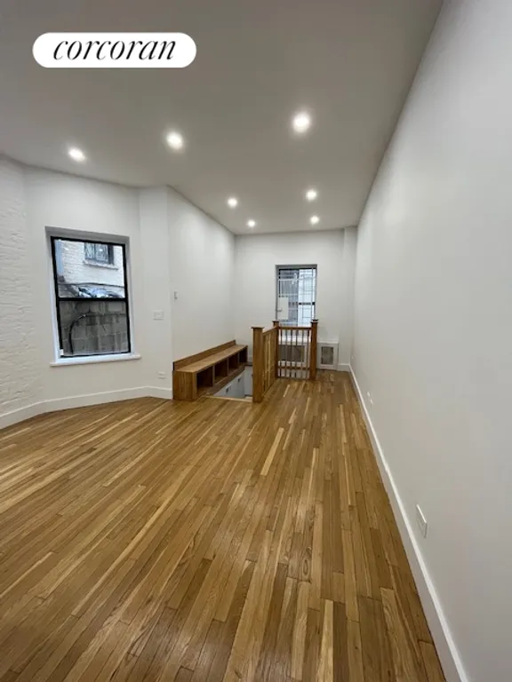 New York City Real Estate | View 128 East 83rd Street, 1B | room 4 | View 5