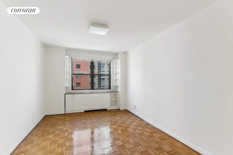 New York City Real Estate | View 201 East 28th Street, 8L | room 6 | View 7