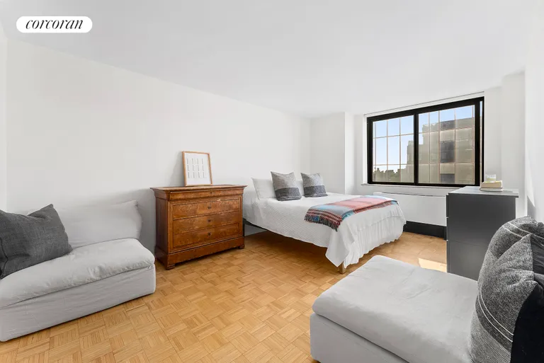 New York City Real Estate | View 280 Park Avenue South, 26L | King Size Bedroom | View 5