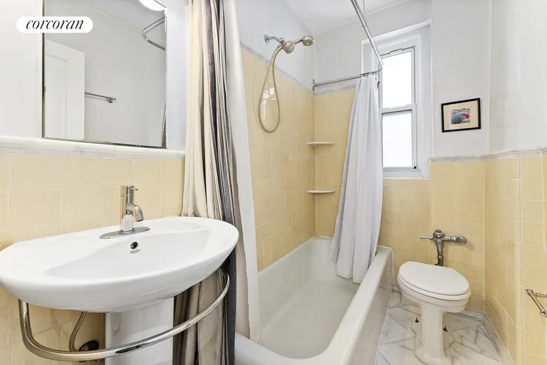 New York City Real Estate | View 30 Bogardus Place, 6H | Full Bathroom | View 5