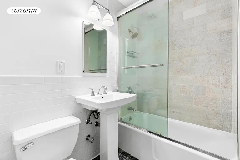 New York City Real Estate | View 9 Barrow Street, 2L | Full Bathroom | View 5