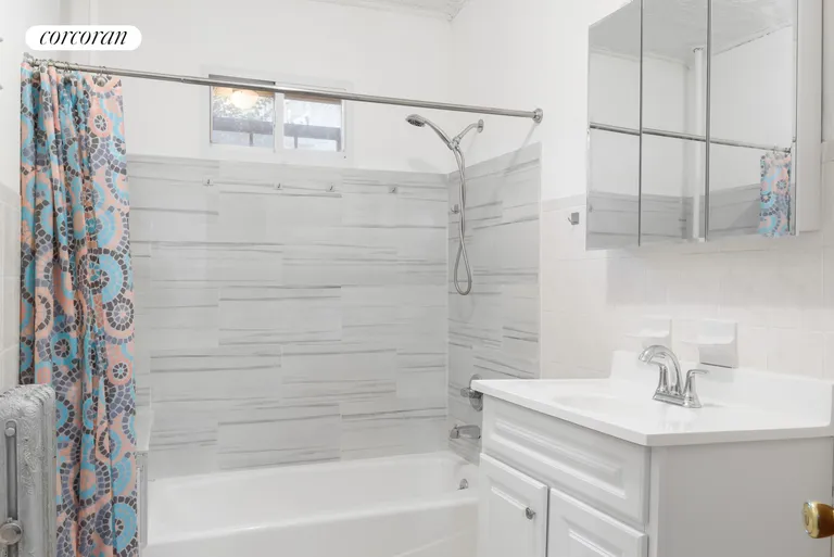 New York City Real Estate | View 201 Ashland Place, 1 | Full Bathroom | View 5